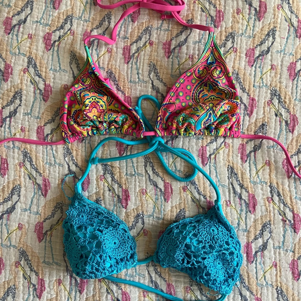 💖 2 Bikini Tops 🦋